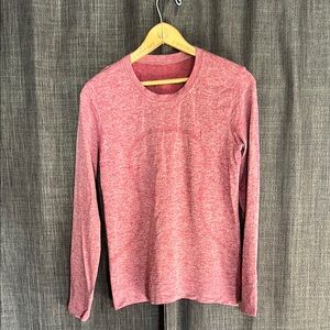 Lululemon heathered pink long sleeve tshirt size 8